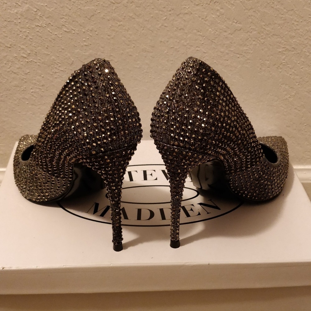 *** SOLD*** Steve madden daisie-r rhinestone